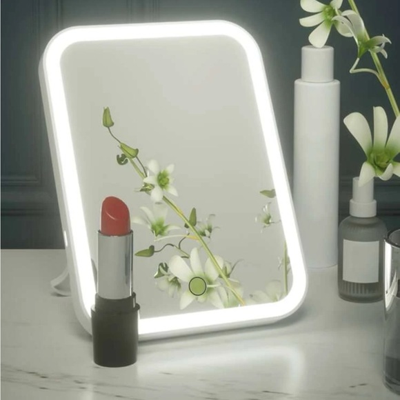 Led Touch Light Mirror - Picture 2 of 5